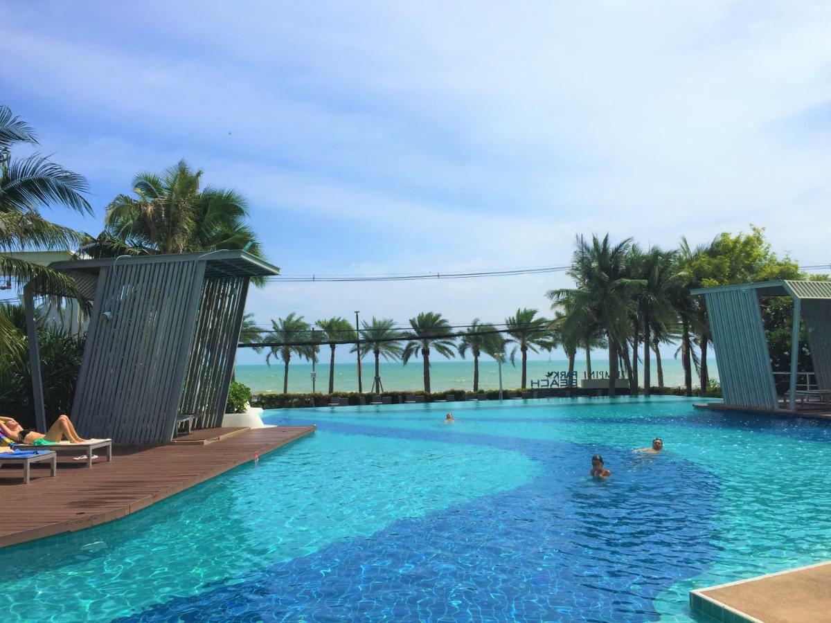 Cosy Lumpini Beachfront One Bedroom Jomtein Praia de Jomtien Exterior foto