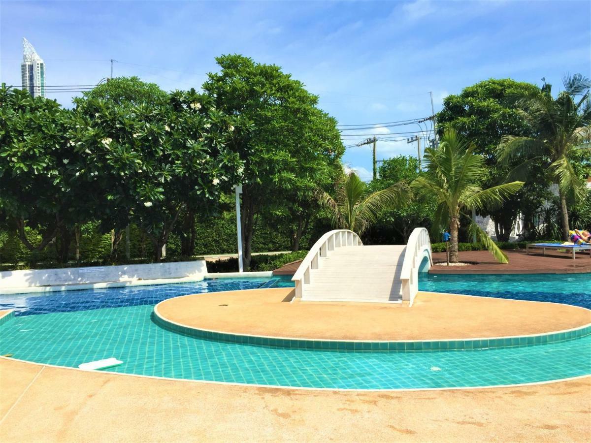 Cosy Lumpini Beachfront One Bedroom Jomtein Praia de Jomtien Exterior foto