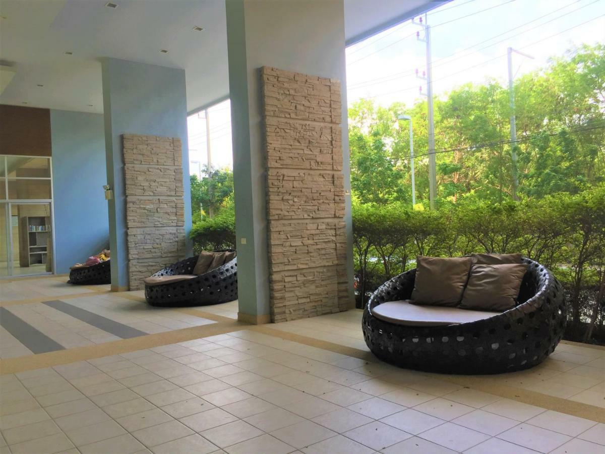 Cosy Lumpini Beachfront One Bedroom Jomtein Praia de Jomtien Exterior foto